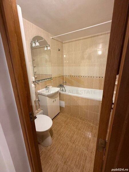 Samoila Dumitru nr. 5, Sector 4, inchiriez apartament 3 camere.